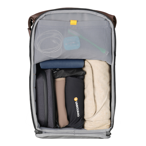 Vanguard VEO Lite B25L camera backpack back view